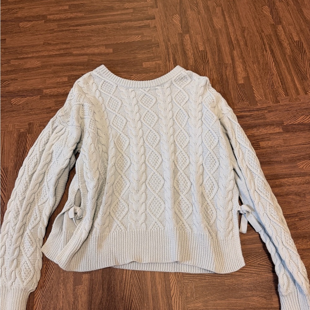 1901 Women's Cable Knit Sweater - Light Gray